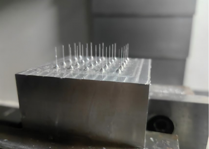 4 άξονας 3 άξονας κατακόρυφο κέντρο επεξεργασίας SV960L Μέγεθος τραπεζιού 1100*550mm κατακόρυφο κέντρο άλεσης 14