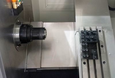 D300mm CNC τύπων υπόλοιπου κόσμου μαχαιριών εργαλειομηχανή τόρνου μετα HK45L