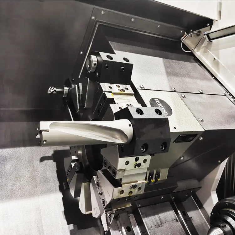 SMTCL CNC Lathe HTC40P Τριχωτό κρεβάτι Lathe CNC Σιδηροτροφικές μηχανές CNC Κέντρο στροφής για χάλυβα
