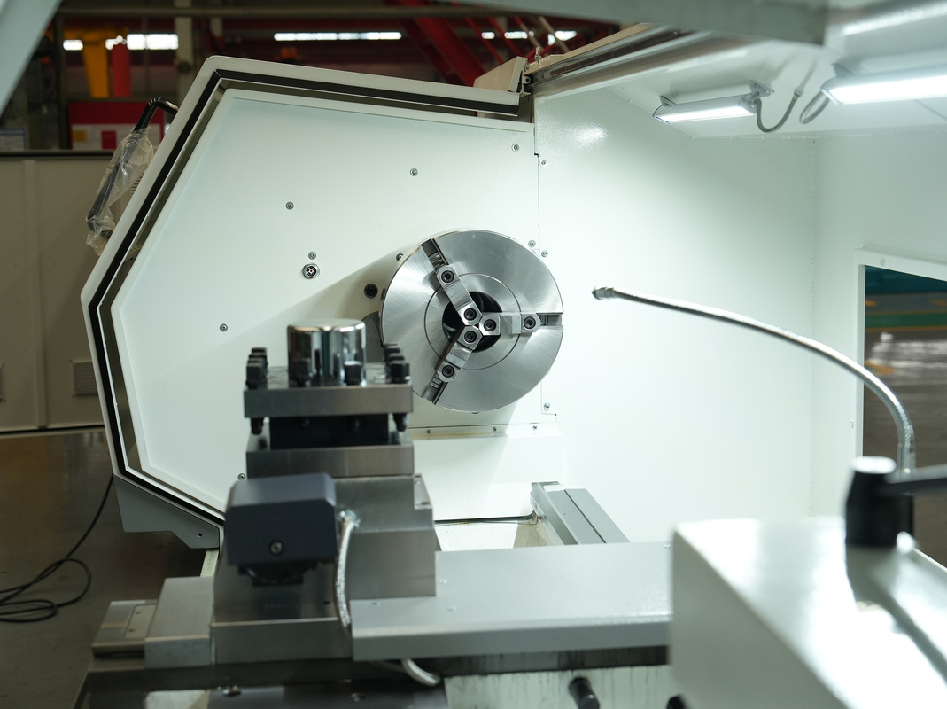SMTCL Precision CNC Lathe CAK50186 CNC Lathe Machine Max Cutting Length 1860mm Flat Bed CNC Lathe Το μηχάνημα είναι εξοπλισμένο με μηχανές που λειτουργούν με τον ίδιο τρόπο.