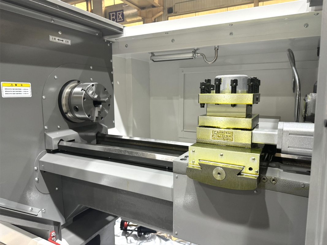 SMTCL Precision CNC Lathe CAK50186 CNC Lathe Machine Max Cutting Length 1860mm Flat Bed CNC Lathe Το μηχάνημα είναι εξοπλισμένο με μηχανές που λειτουργούν με τον ίδιο τρόπο.