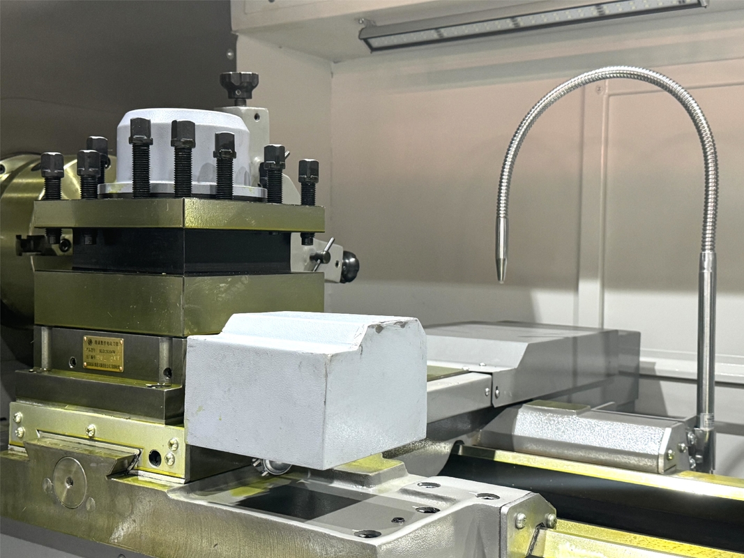 Εργαστήριο CNC CAK63135 οριζόντια επίπεδα κρεβάτι CNC