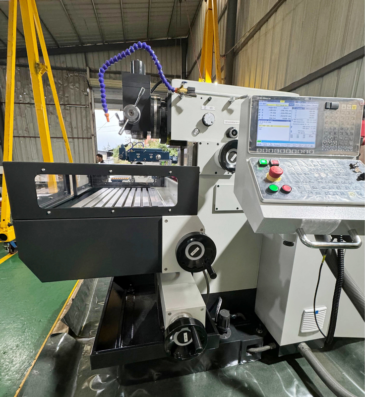 4 άξονες κάθετο CNC Milling Machine XKH8140A Μικρή επεξεργασία μούχλας CNC χειροκίνητο καθολικό εργαλείο Milling Machine