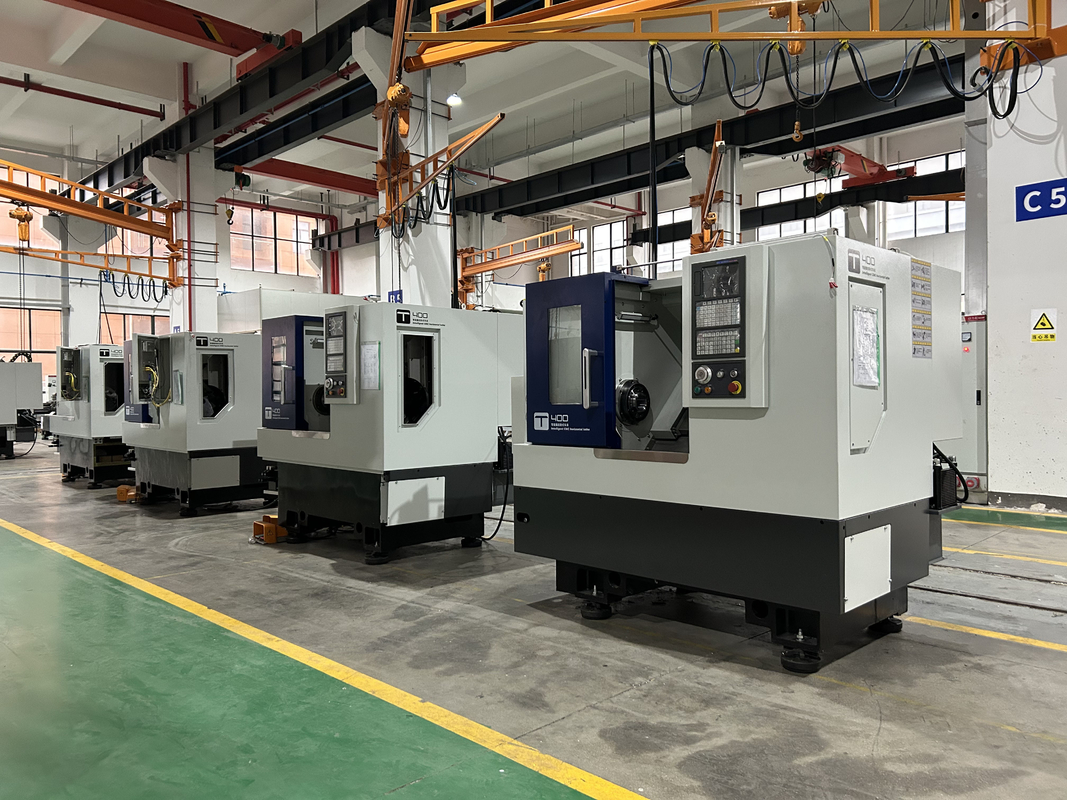 Τεχνική μηχανή CNC T400 υψηλής ακαμψίας γραμμική καθοδήγηση σιδηροτροχιές σέρβο πύργος GSK μεταλλική μηχανή CNC κλίσης
