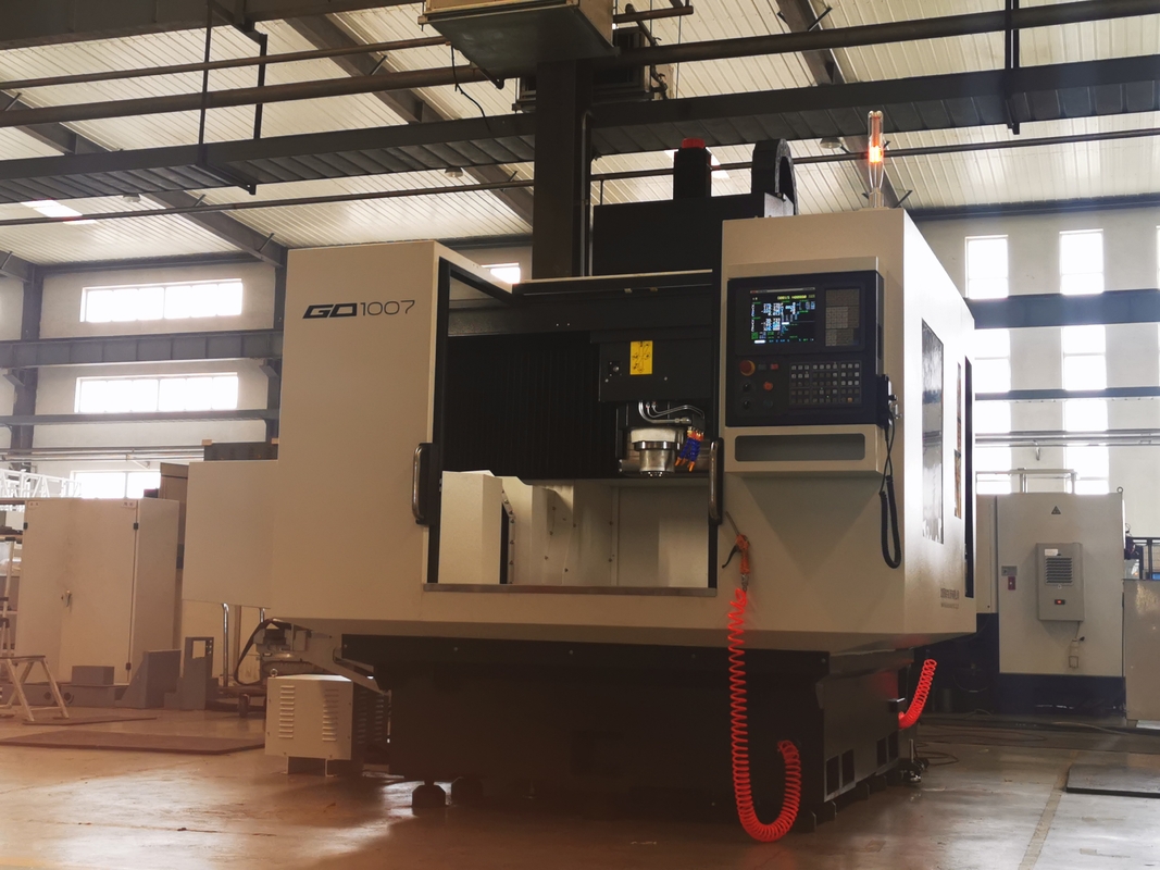 CNC τύπων ατσάλινων σκελετών επεξεργαμένος στη μηχανή κέντρο GD1007 άλεσης μηχανών διατρήσεων