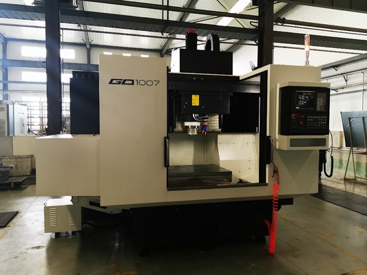 CNC τύπων ατσάλινων σκελετών επεξεργαμένος στη μηχανή κέντρο GD1007 άλεσης μηχανών διατρήσεων
